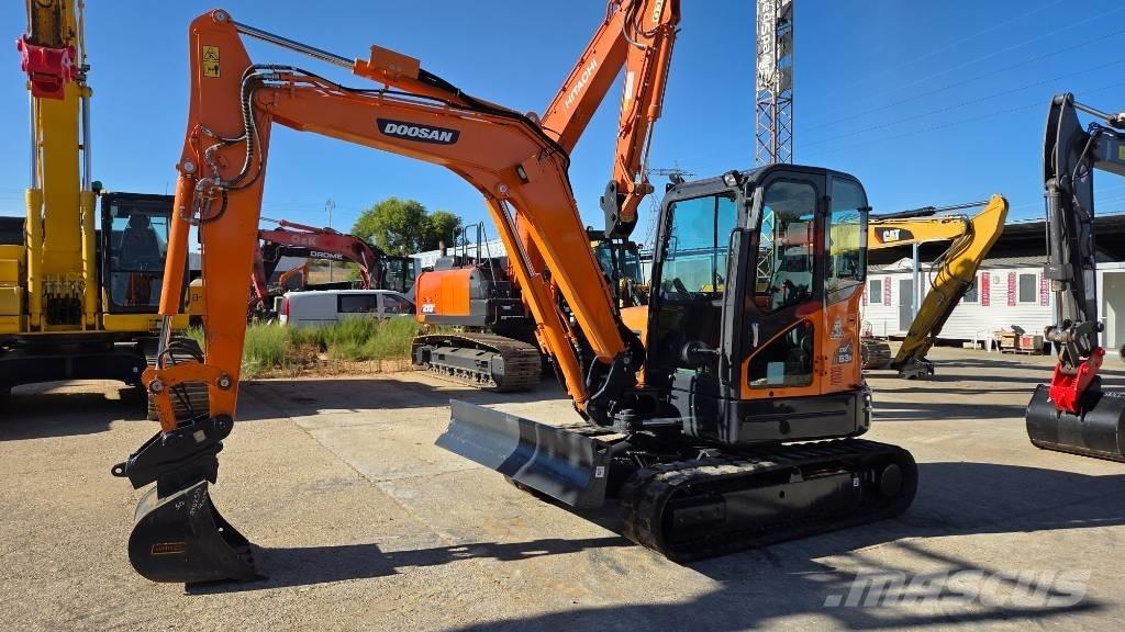 Doosan DX 63 R Mini excavators < 7t