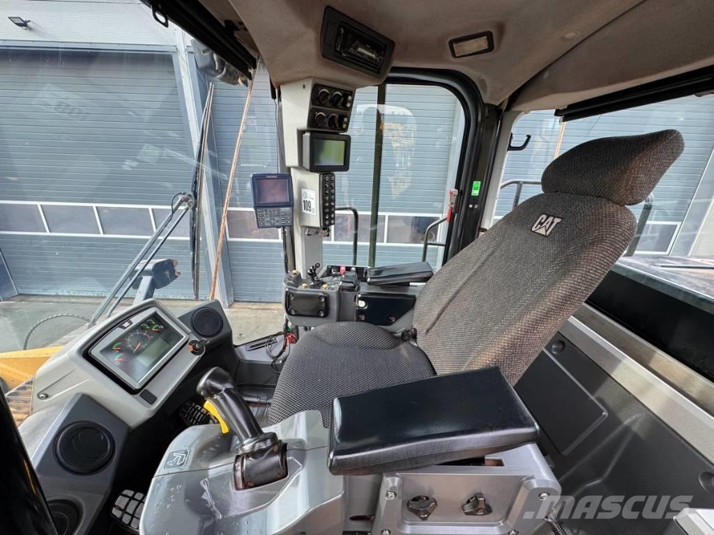 CAT 980M Wheel loaders