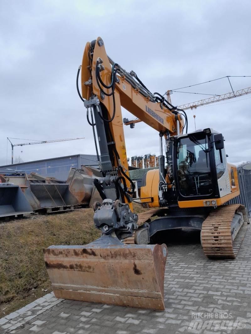 Liebherr R918 Crawler excavators