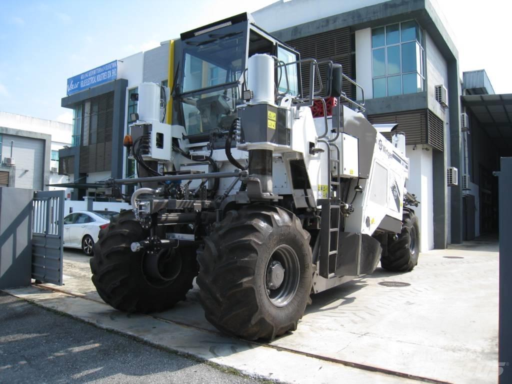 Wirtgen WR2500 Asphalt recyclers