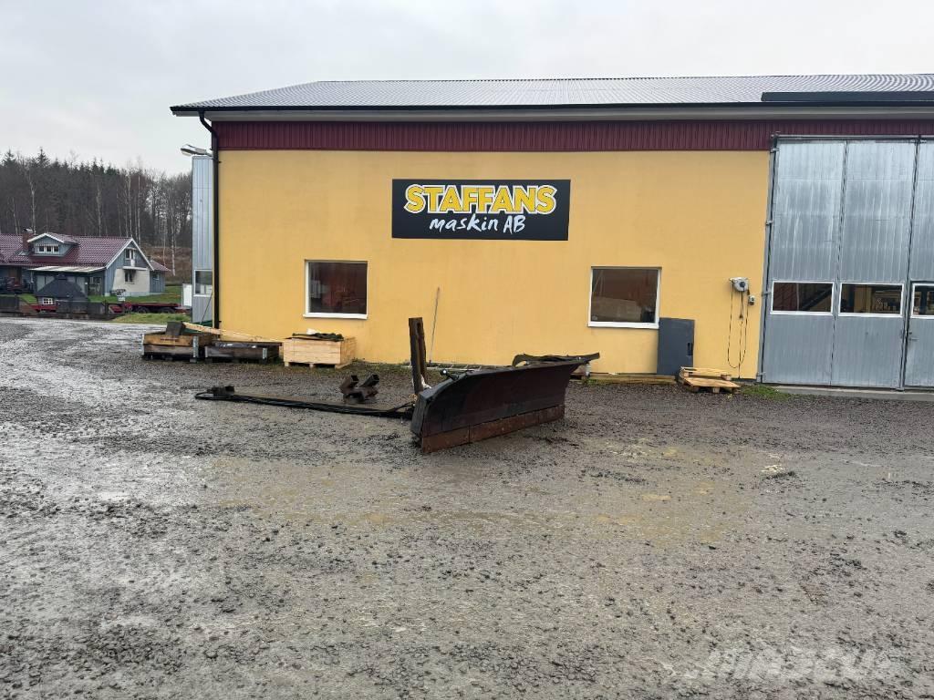 Holms 3.0M Snow blades and plows