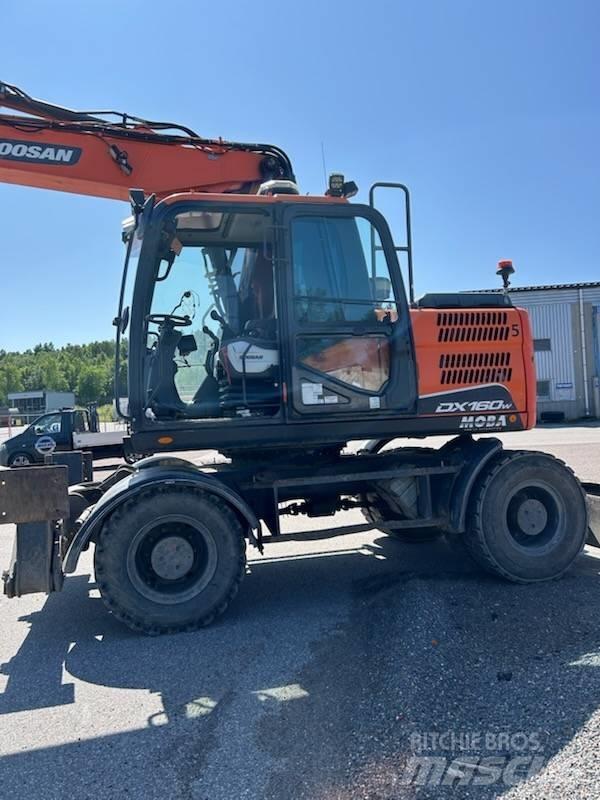 Doosan DX 160 w-5 Wheeled excavators