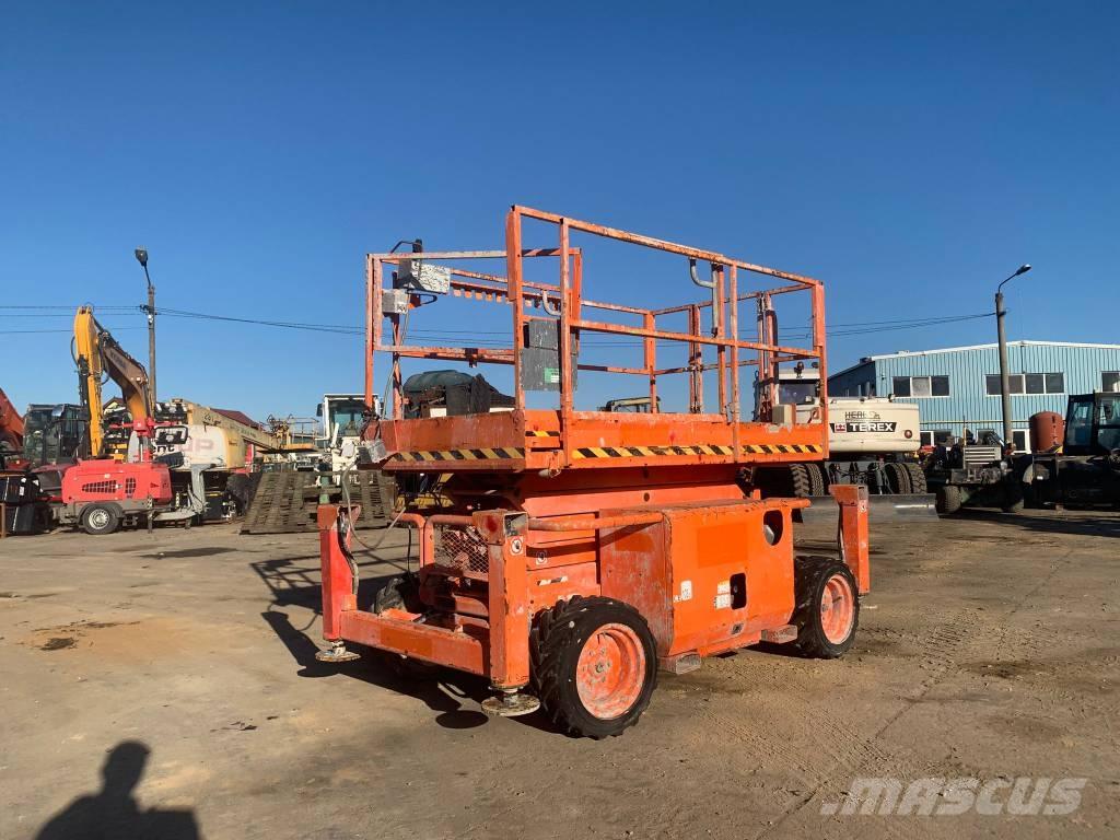 SkyJack SJ 6832 RT Scissor lifts
