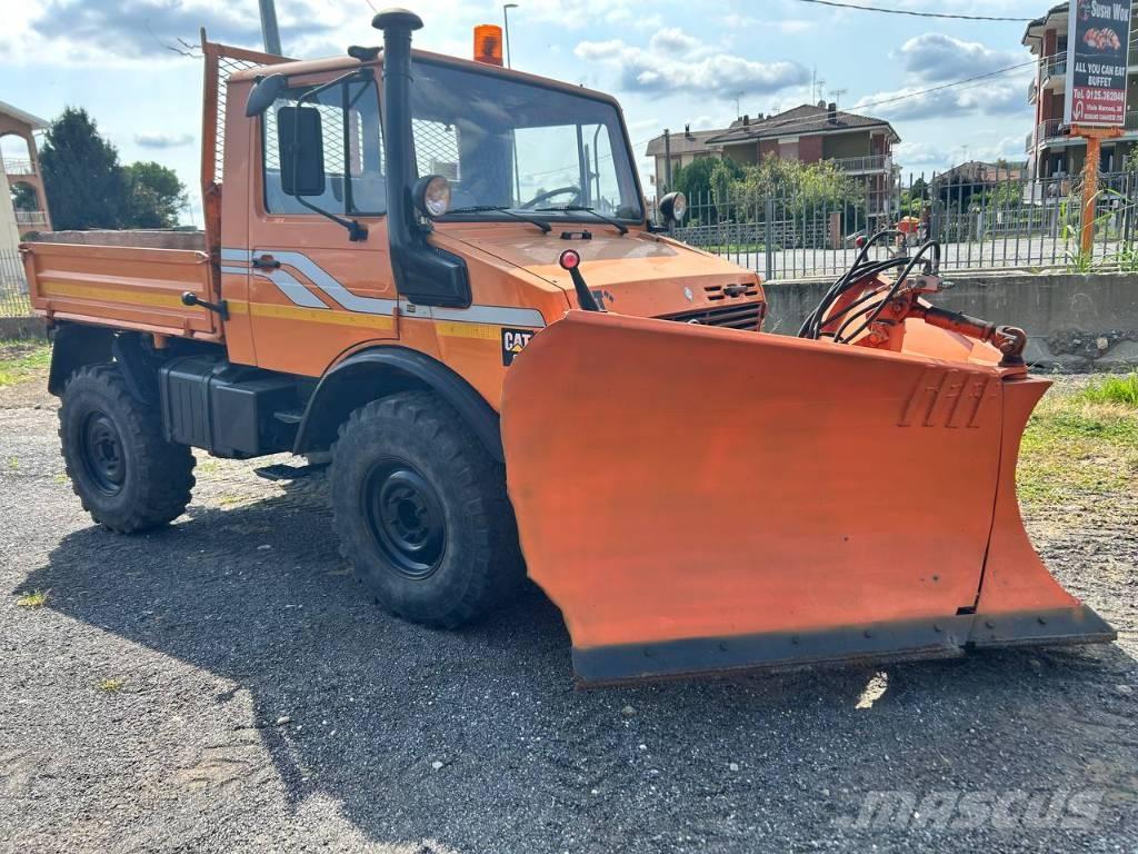 Mercedes-Benz unimog Van Body Trucks