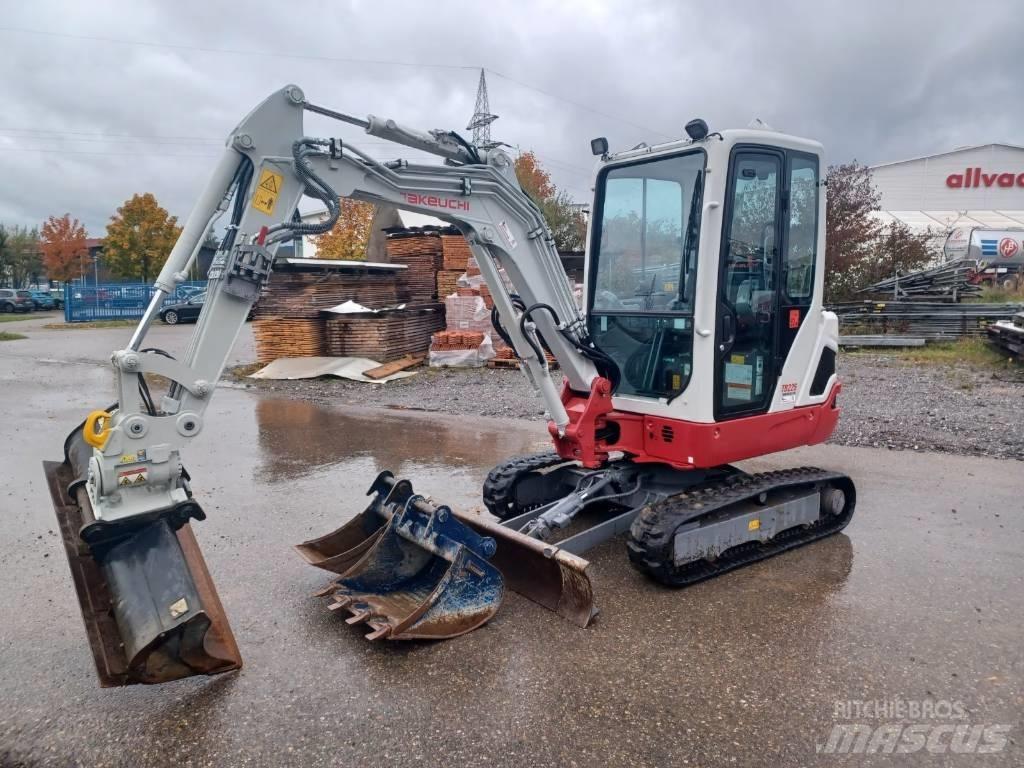 Takeuchi TB 225 Mini excavators < 7t