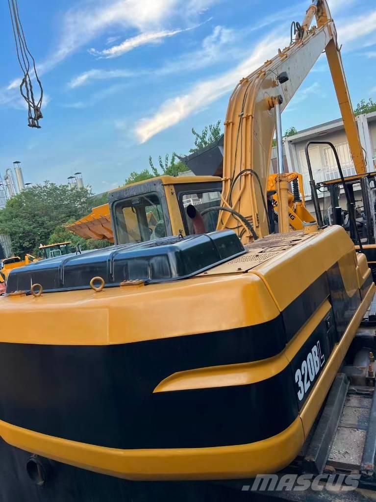 CAT 320 B L Amphibious Excavators