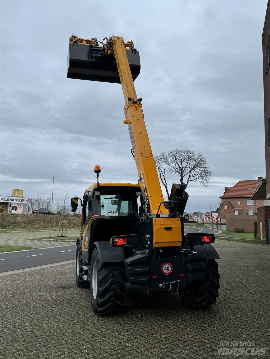 Dieci Agri plus 42.7 Farming telehandlers
