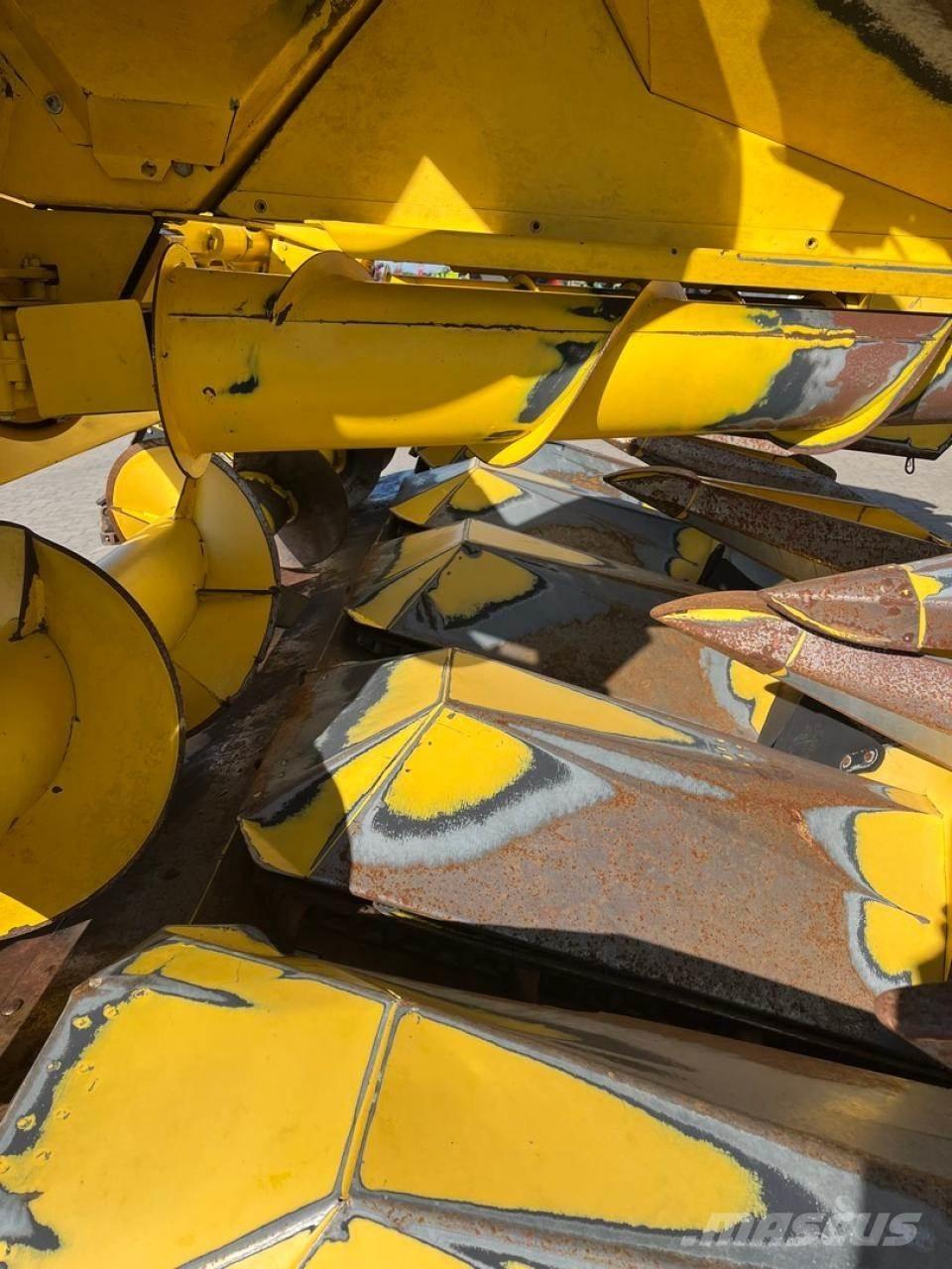 New Holland MF675W Combine harvester spares & accessories