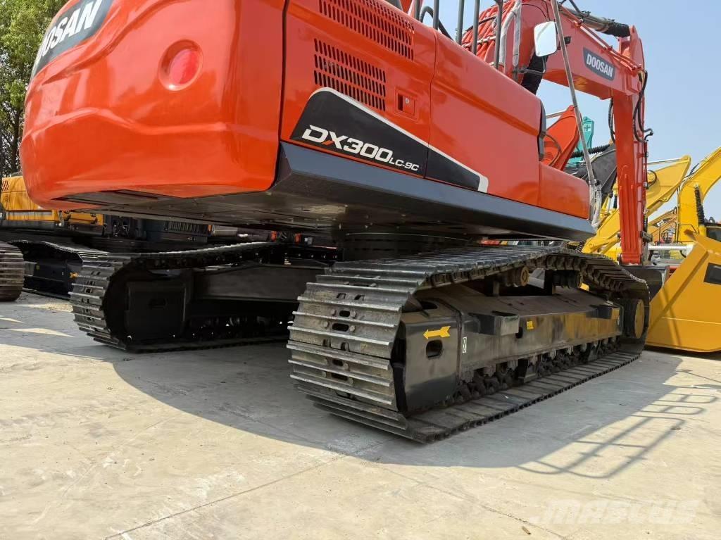 Doosan DX 300 LCA Crawler excavators