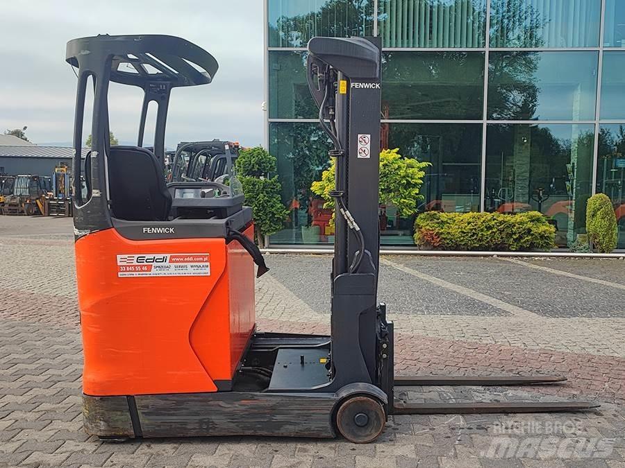 Linde R20B-01 4-way reach truck