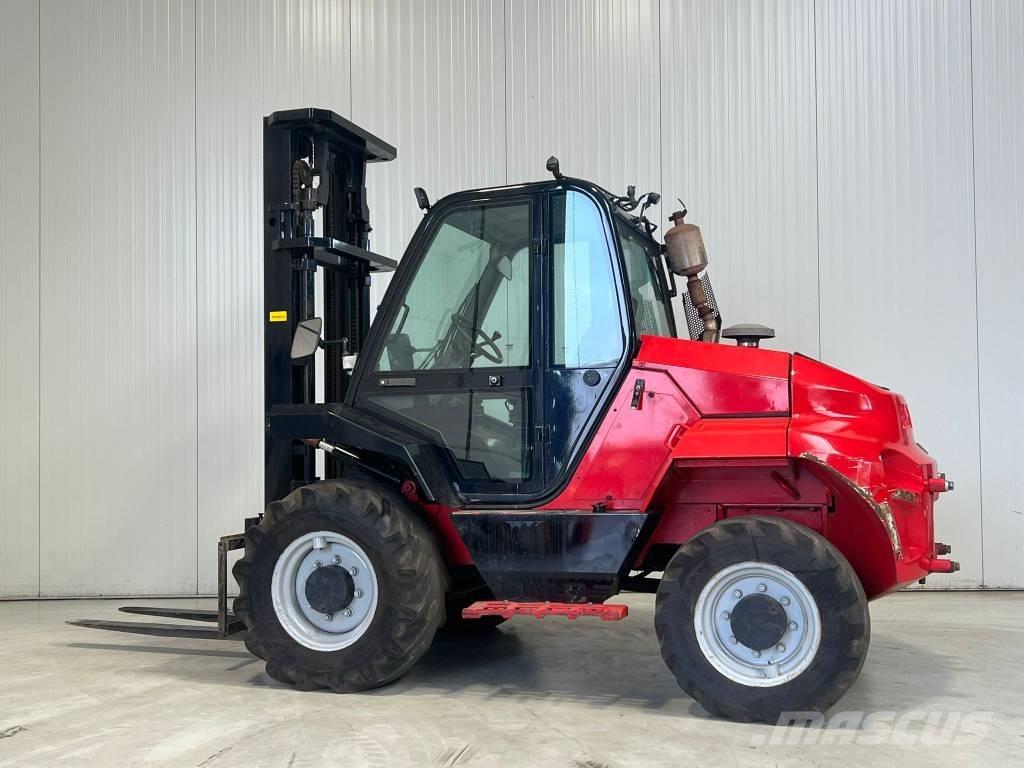 Manitou M30-4 Rough terrain truck