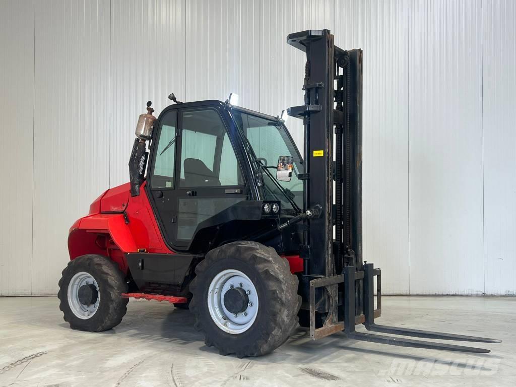 Manitou M30-4 Rough terrain truck
