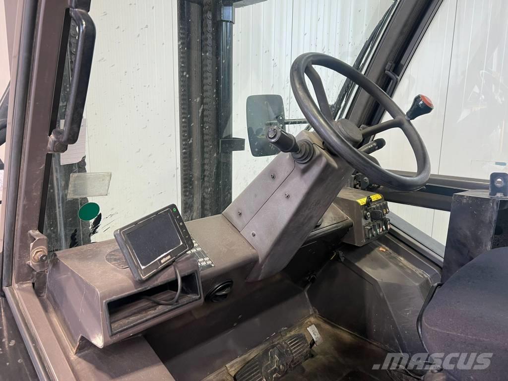 Manitou M30-4 Rough terrain truck