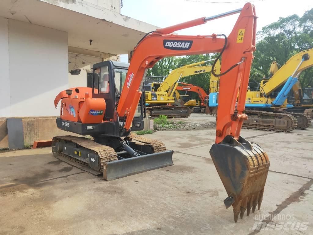 Doosan DH 55 Mini excavators < 7t