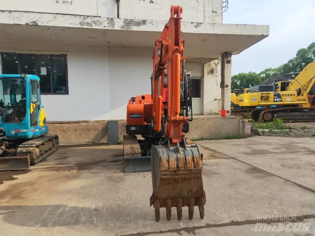 Doosan DH 55 Mini excavators < 7t