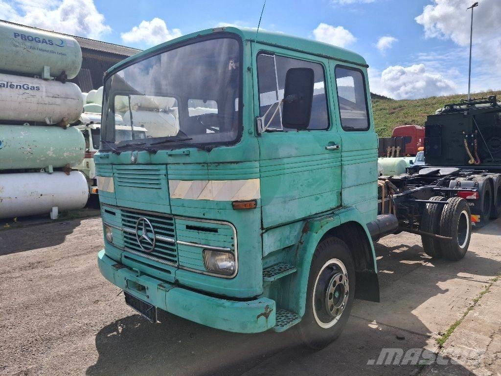 Mercedes-Benz 911 Truck Tractor Units