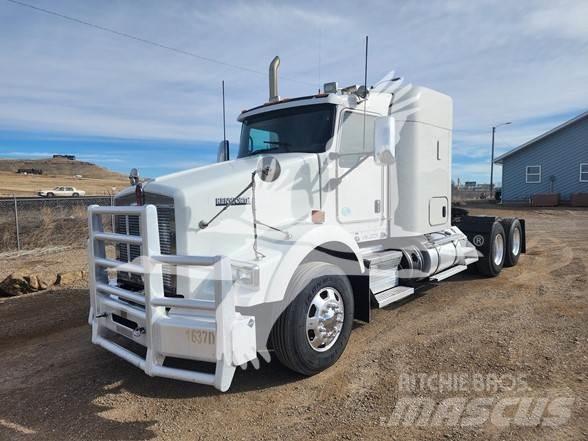 Kenworth T800 Truck Tractor Units