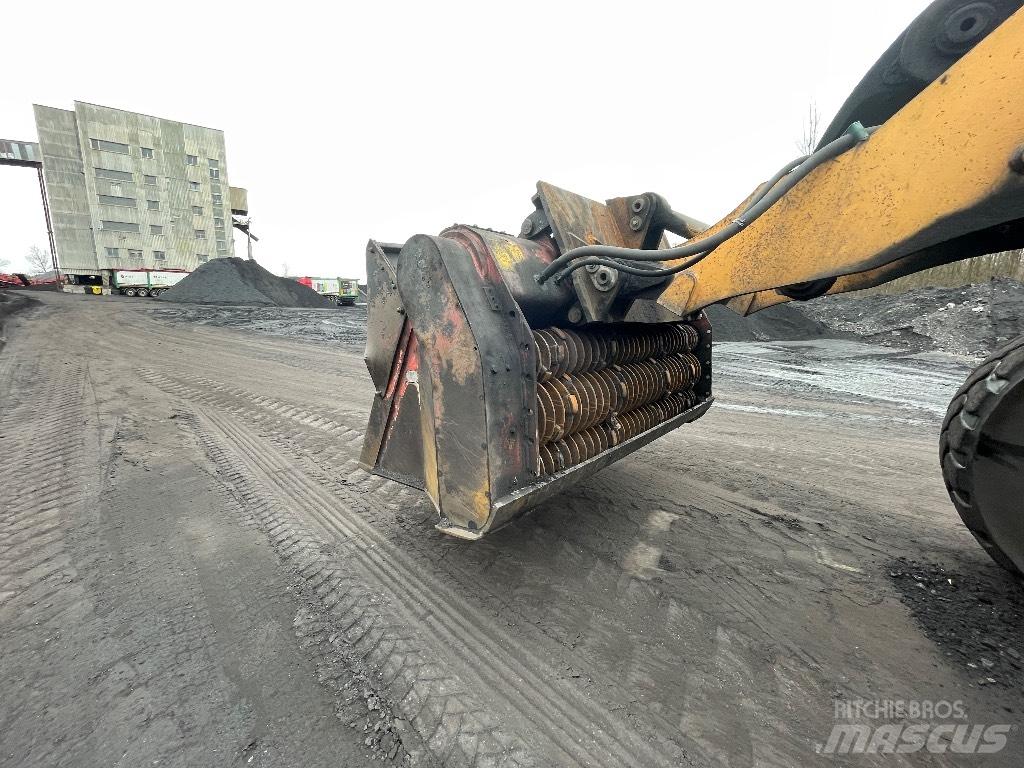 Liebherr L 580 Wheel loaders