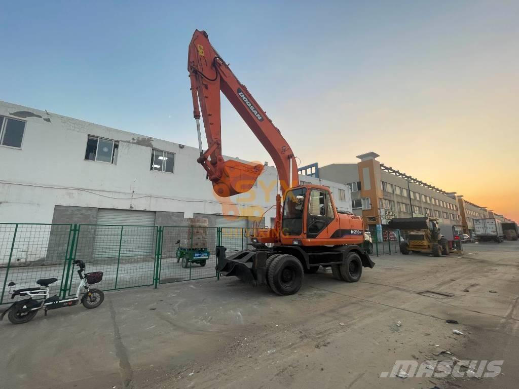 Doosan DH210W-7 Wheeled excavators