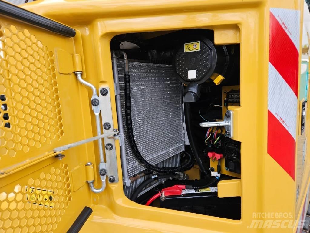 CAT 308 CR Midi excavators  7t - 12t