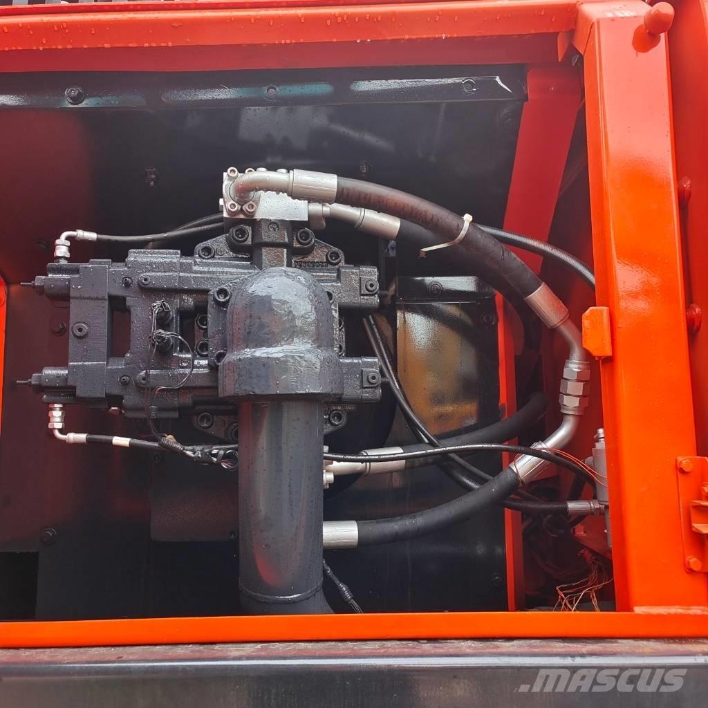 Doosan DX 340 LC Crawler excavators