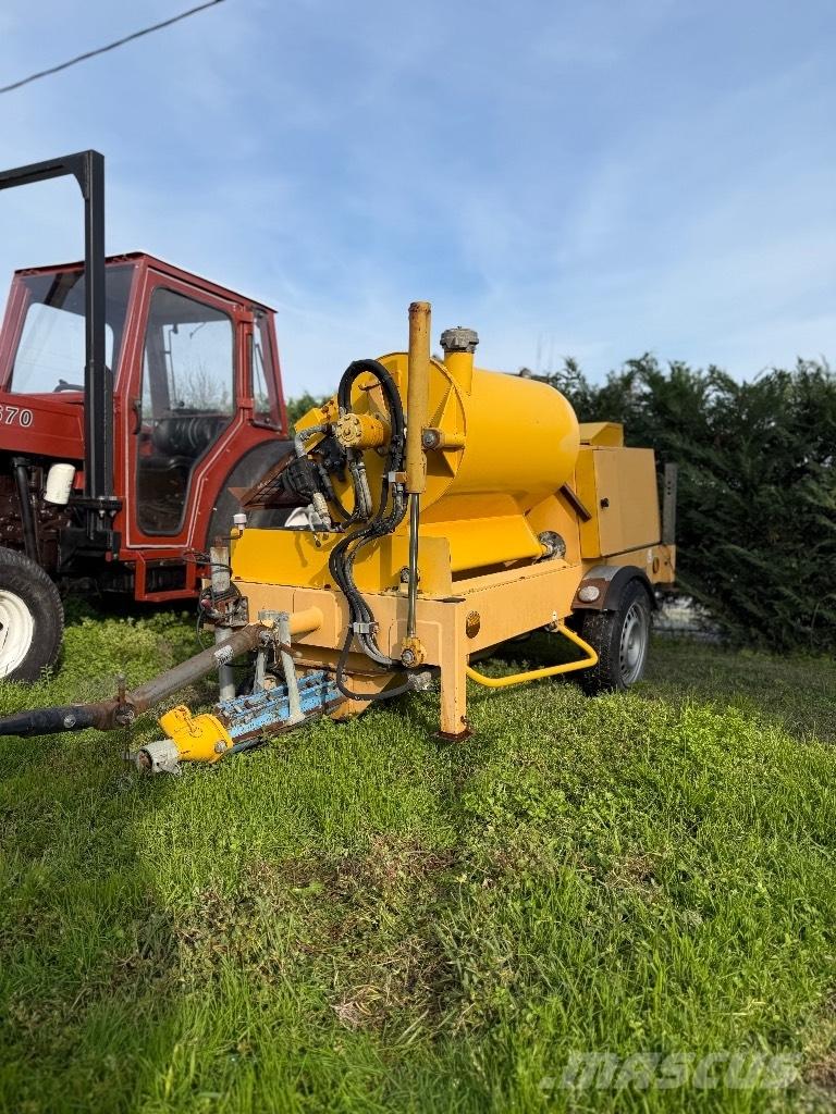  Bunker S28 Concrete pumps