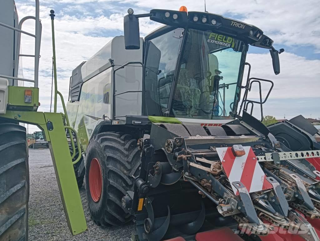 CLAAS TRION 750 Combine harvesters