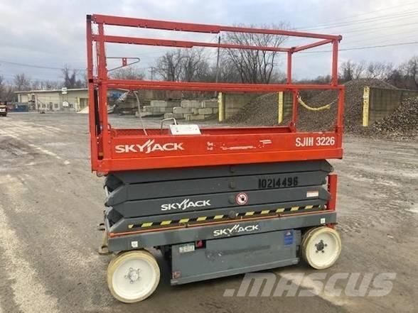 SkyJack SJ III 3226 Scissor lifts