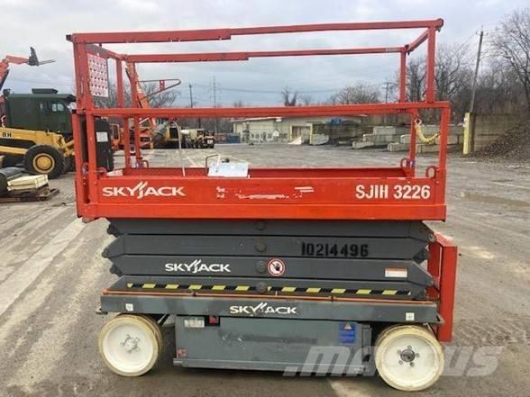SkyJack SJ III 3226 Scissor lifts