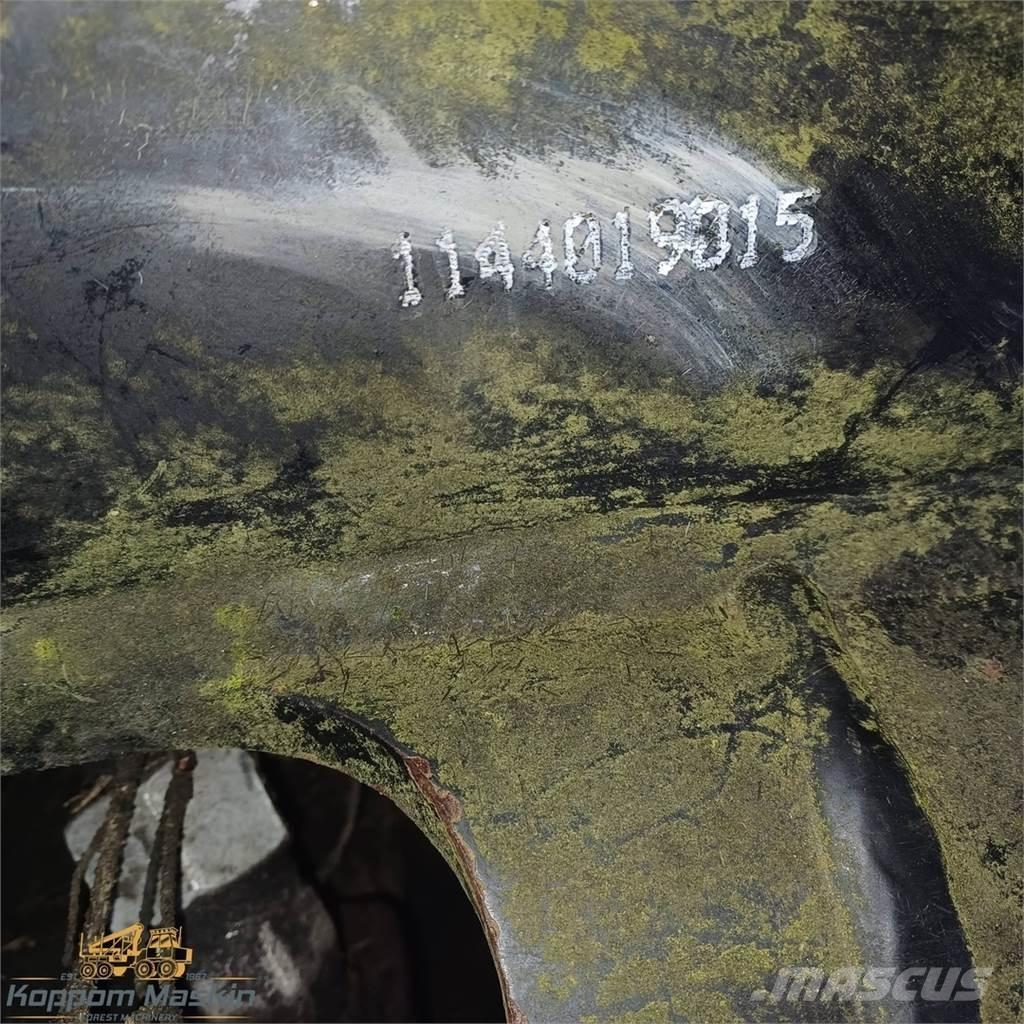 Komatsu C144 Harvester heads