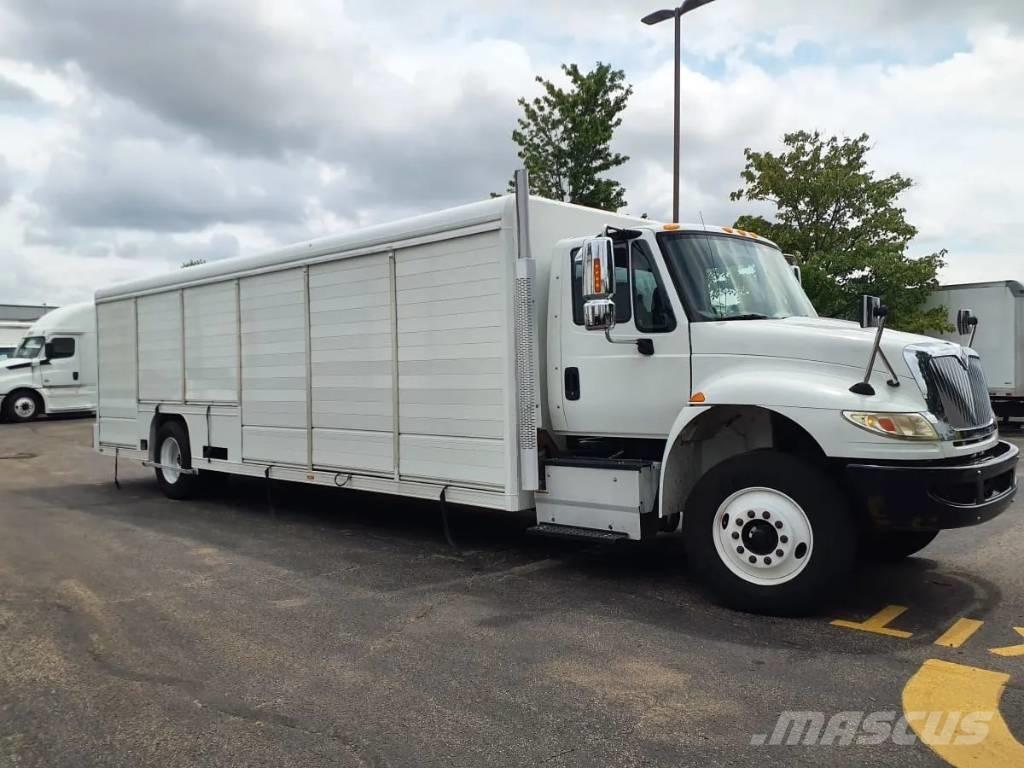 International 4300 Beverage delivery trucks