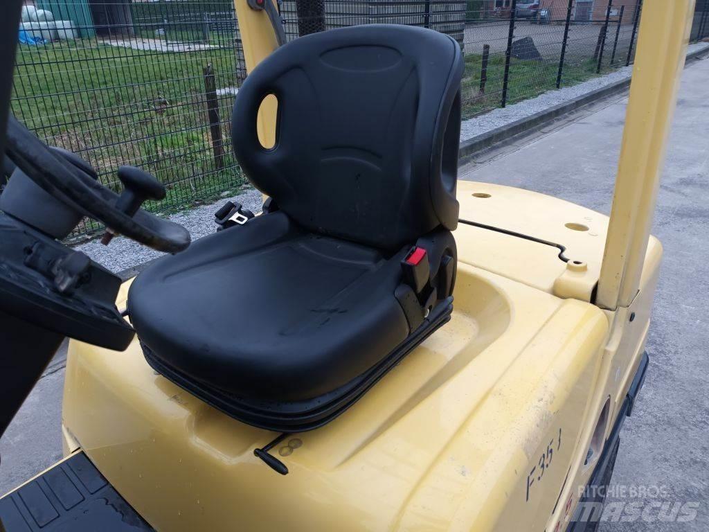 Hyster H2.5FT Diesel trucks