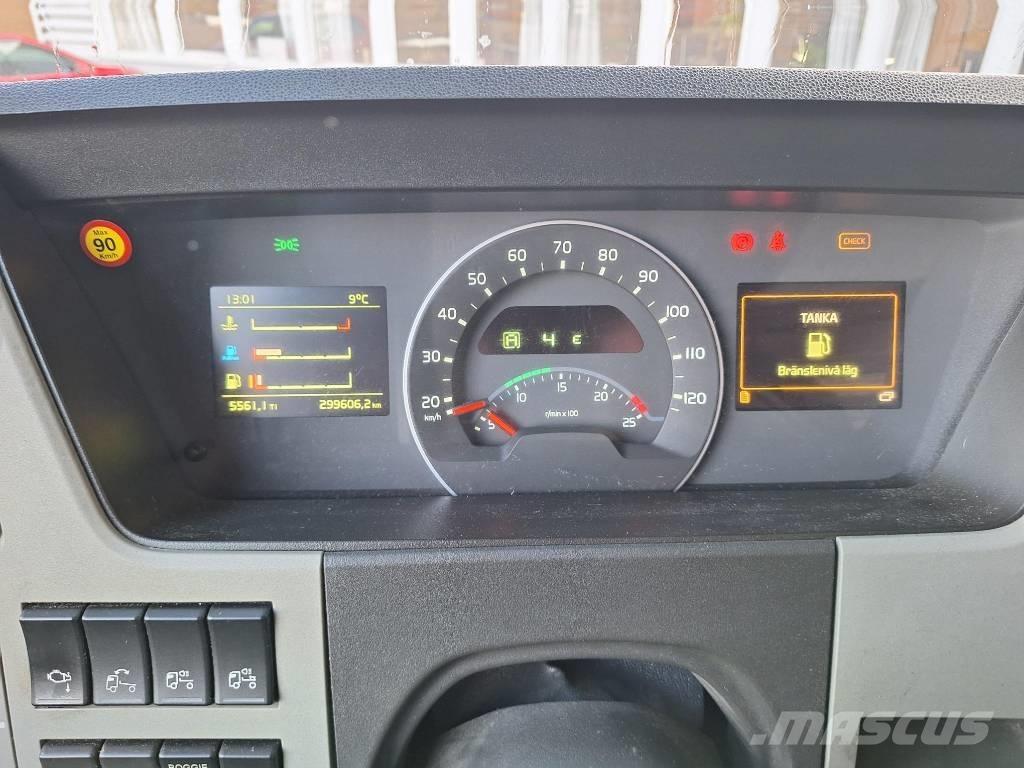 Volvo FM  6x2 Crane trucks