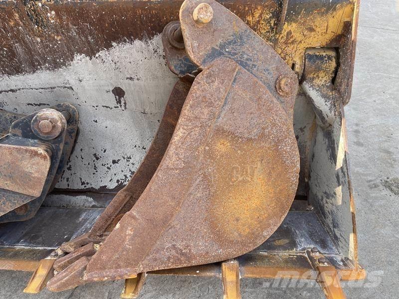 CAT 428 F TLB's