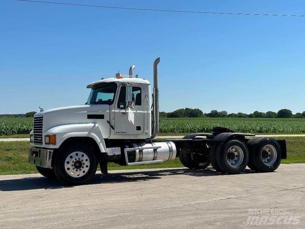 Mack CH 613 Truck Tractor Units