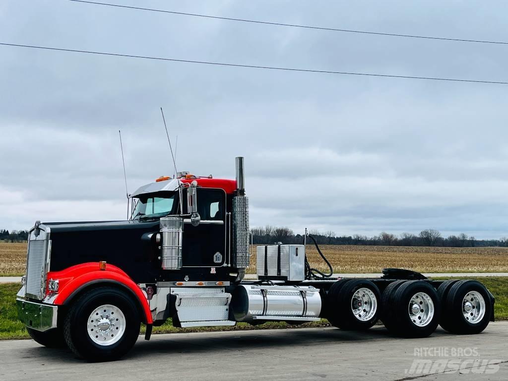 Kenworth W 900 Truck Tractor Units
