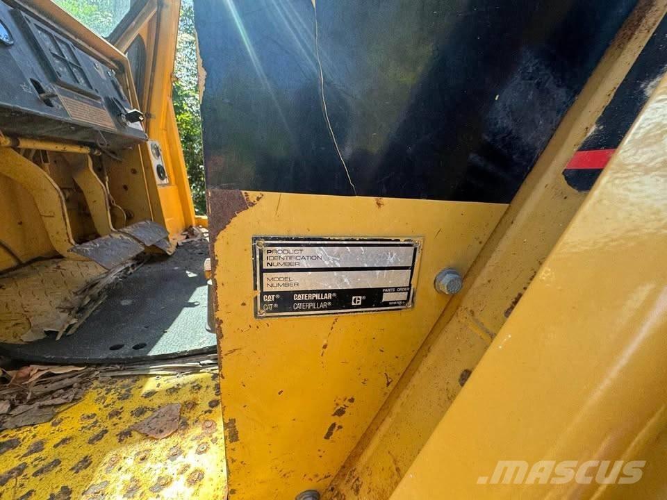 CAT D4C Crawler dozers