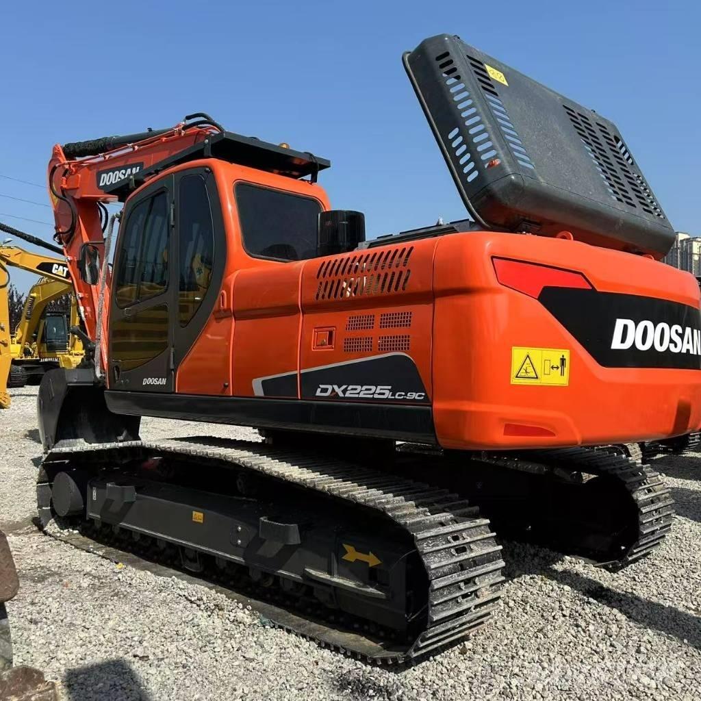 Doosan 225LC-9c Crawler excavators