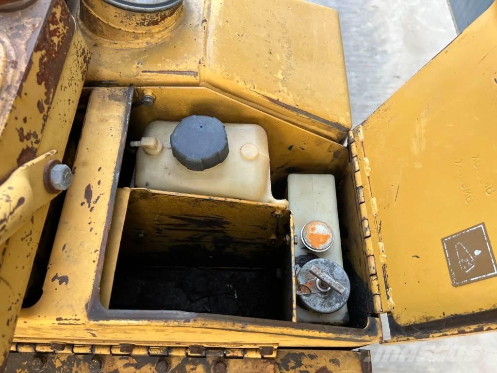 CAT D7H Crawler dozers