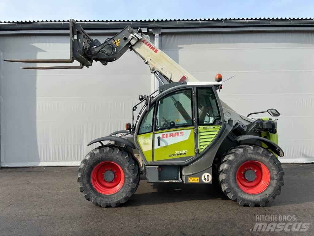 CLAAS SCORPION 7040 Farming telehandlers