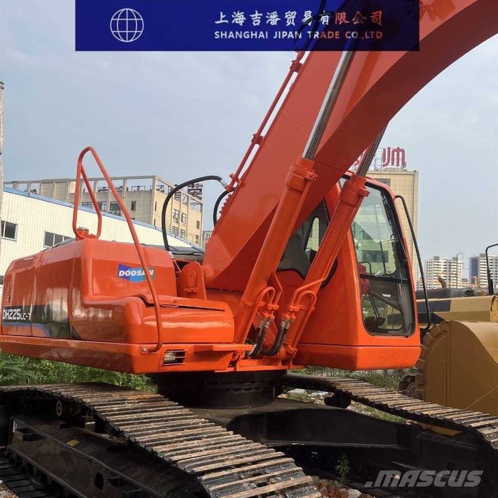 Doosan DH 225 Crawler excavators