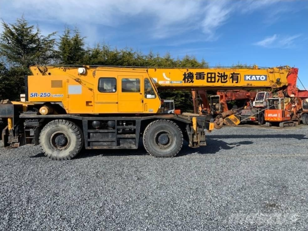 Kato KR 30 H All terrain cranes