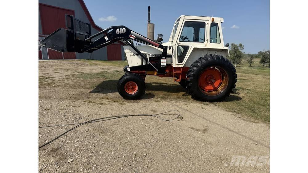 CASE 1070 Tractors