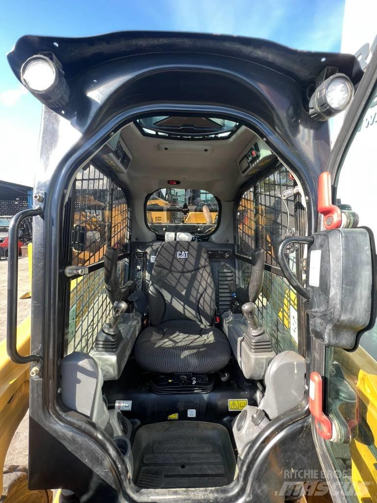 CAT 272D3 Skid steer loaders