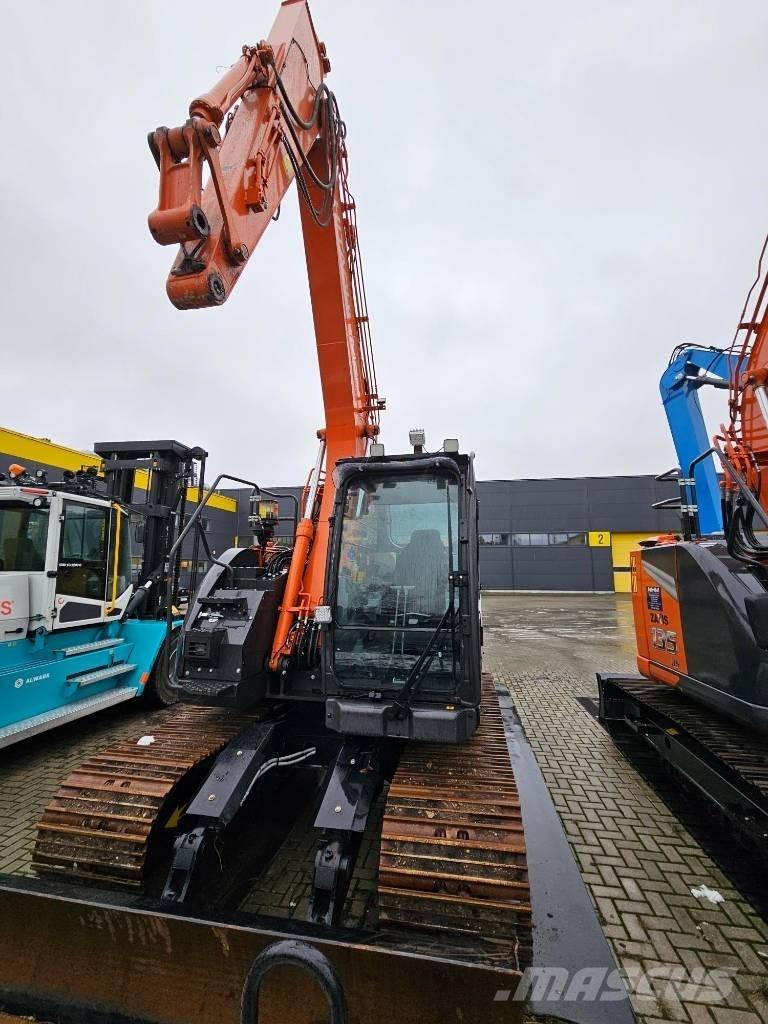 Hitachi ZX 135 US-7 Crawler excavators