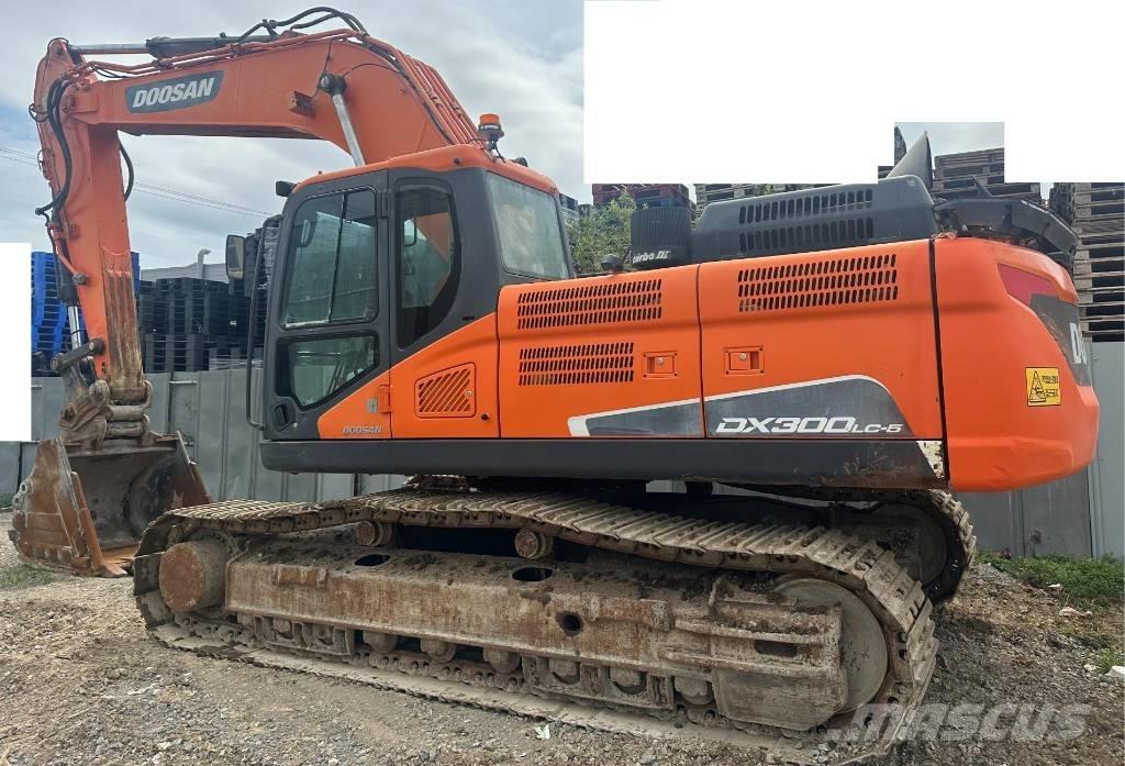 Doosan DX 300 LC-5 Crawler excavators