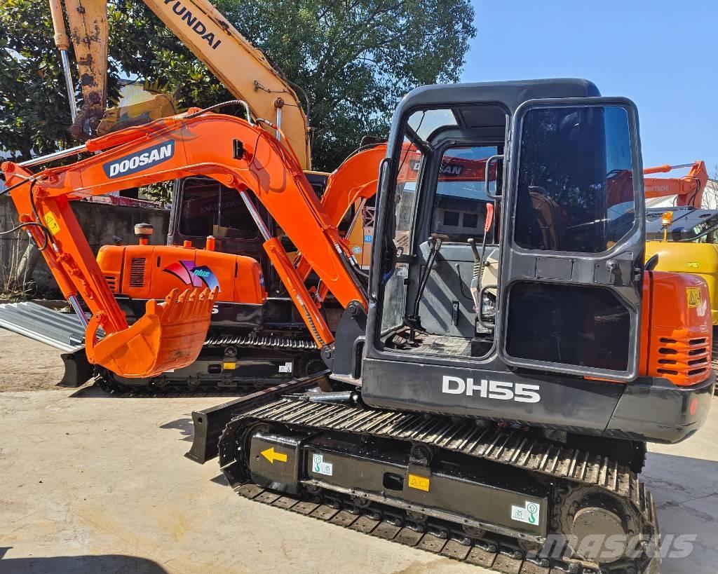 Doosan DH 55 Mini excavators < 7t
