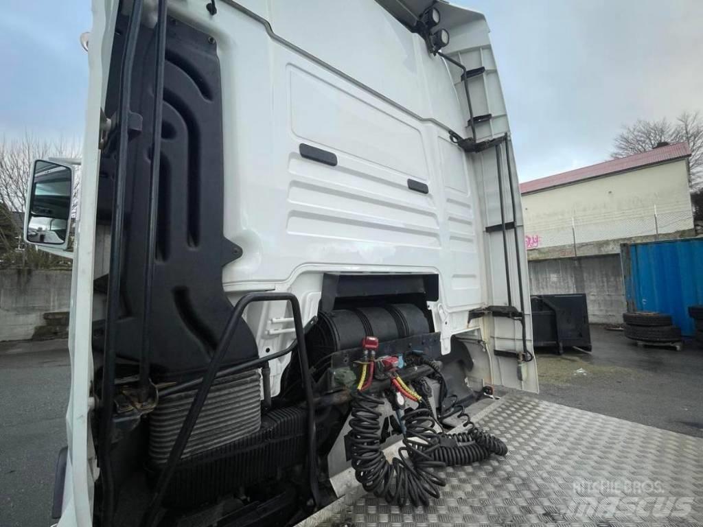 MAN TGX 28.560 Truck Tractor Units