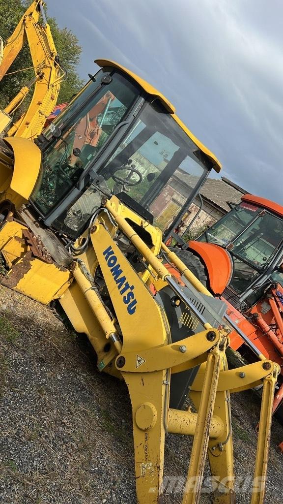 Komatsu WB 93 R Booms and arms