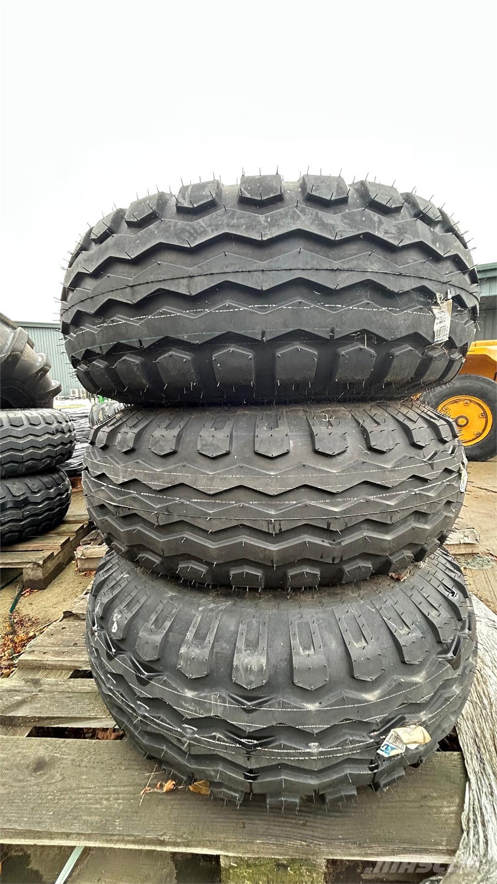  300/85R15.3 Tyres, wheels and rims